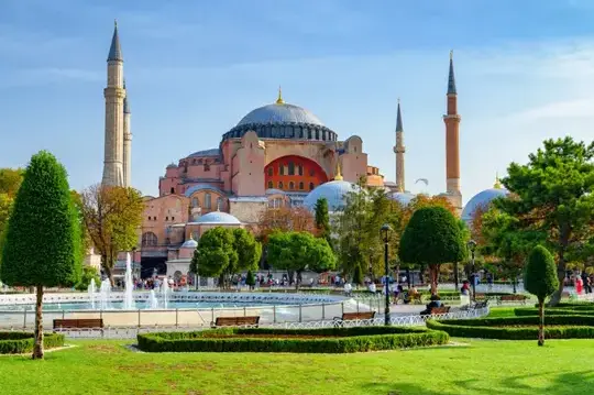 Трансфер из аэропорта Сабиха Гёкчен в Султанахмет: VIP-комфорт и беспроблемное прибытие в исторический полуостров с MyTransfers!